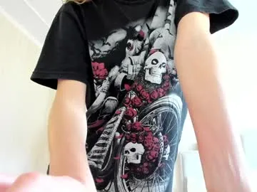 Allla – webcam model profile photo Image 18