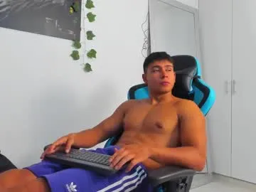 Bikergirl_97 – webcam model profile photo Image 7