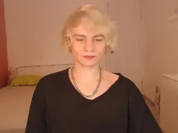 molochnaya000 – webcam model profile photo Image 2