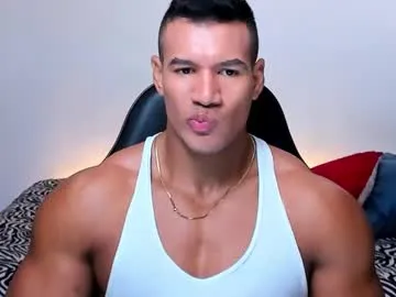 HoneyNSir – webcam model profile photo Image 15