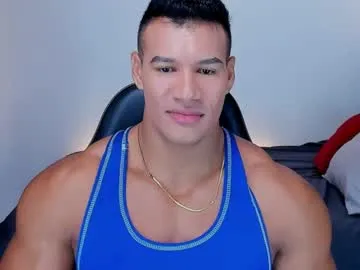 HoneyNSir – webcam model profile photo Image 2