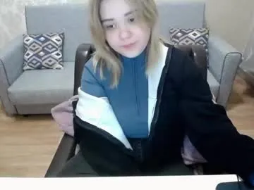 mellsawertyq – webcam model profile photo Image 18