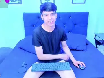 michael_twinkk – webcam model profile photo Image 7