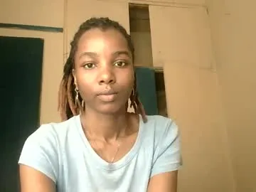 IORio2 – webcam model profile photo Image 7