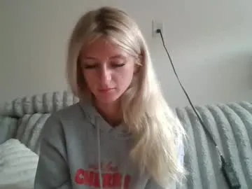 Taanni – webcam model profile photo Image 2