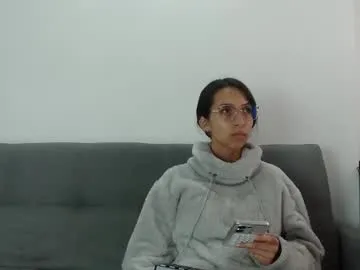 alana15 – webcam model profile photo Image 12