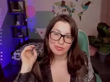 luna_tin – webcam model profile photo Image 10