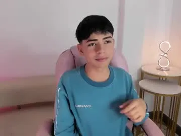 Taanni – webcam model profile photo Image 4