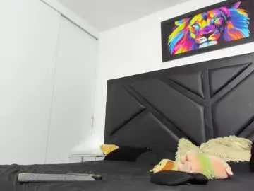 octavarium211 – webcam model profile photo Image 12