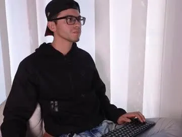 faplex – webcam model profile photo Image 19