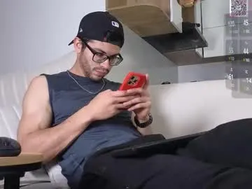 faplex – webcam model profile photo Image 5