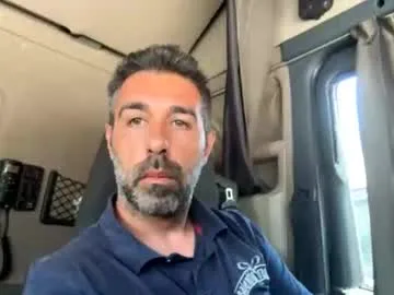 mmelicious – webcam model profile photo Image 2