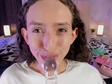 EvieEvans – webcam model profile photo Image 3