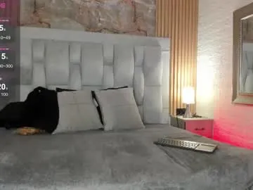 cumband – webcam model profile photo Image 15