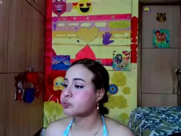 YoungSquad – webcam model profile photo Image 19