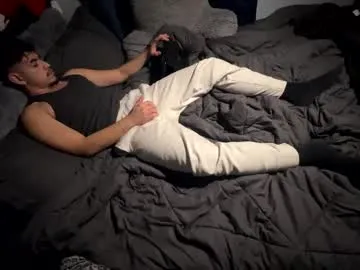 hunkwithglasses – webcam model profile photo Image 6