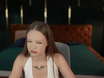 luna_tin – webcam model profile photo Image 3