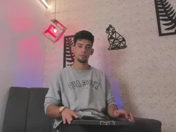 mayumichan13 – webcam model profile photo Image 10