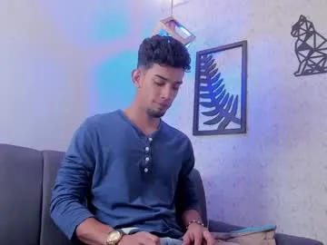 mayumichan13 – webcam model profile photo Image 9