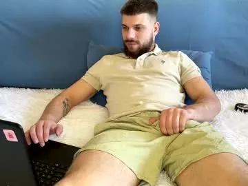 sbouchikh03 – webcam model profile photo Image 2