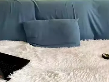 sbouchikh03 – webcam model profile photo Image 6