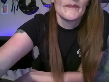 TOP_po – webcam model profile photo Image 7