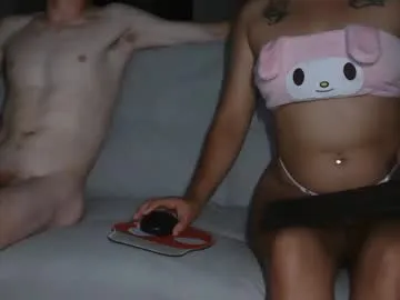 hunkwithglasses – webcam model profile photo Image 2