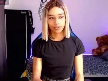 HopeHeaven – webcam model profile photo Image 4