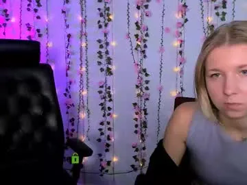 caroline_eclipse – webcam model profile photo Image 15