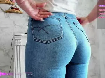 EvieEvans – webcam model profile photo Image 3