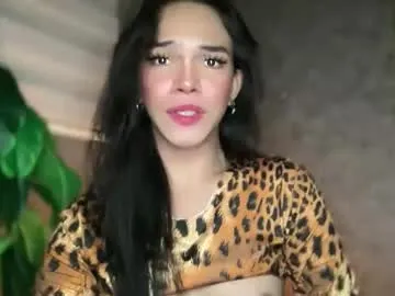 uwuxo – webcam model profile photo Image 12