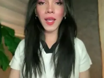 uwuxo – webcam model profile photo Image 7