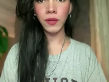 uwuxo – webcam model profile photo Image 8