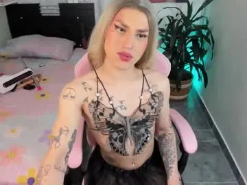 Ninjainia – webcam model profile photo Image 17