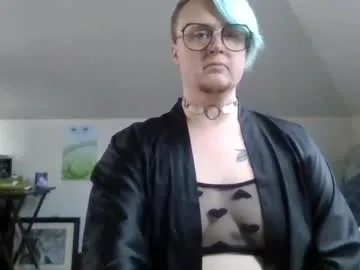 alonehazel – webcam model profile photo Image 13