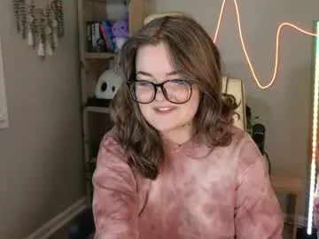 crystal_rouge – webcam model profile photo Image 4