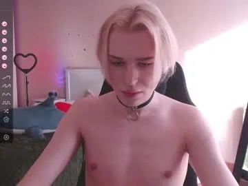 IORio2 – webcam model profile photo Image 12