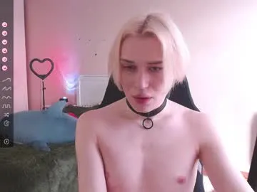 IORio2 – webcam model profile photo Image 8