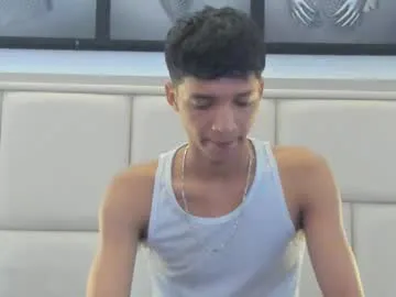 2bigcocksforu – webcam model profile photo Image 8