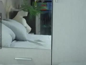 xoxo_cherry1 – webcam model profile photo Image 4