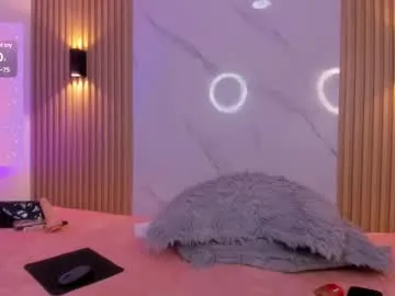 Allla – webcam model profile photo Image 4