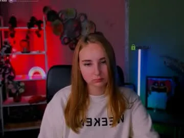 shy_suchka – webcam model profile photo Image 2