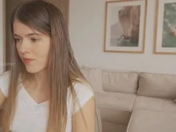 bambi_lu – webcam model profile photo Image 16