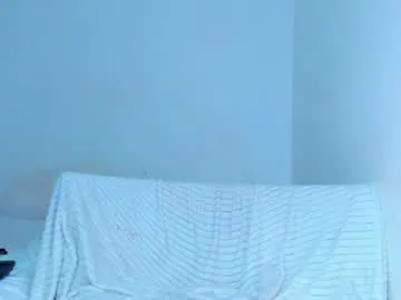 TOP_po – webcam model profile photo Image 19