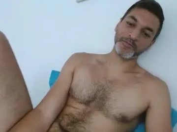 YoungSquad – webcam model profile photo Image 13