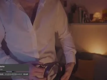 alana15 – webcam model profile photo Image 8