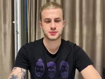 Ninjainia – webcam model profile photo Image 9