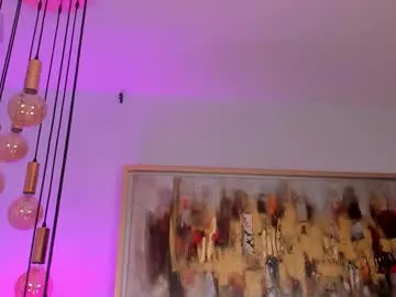 serenavelvet – webcam model profile photo Image 8