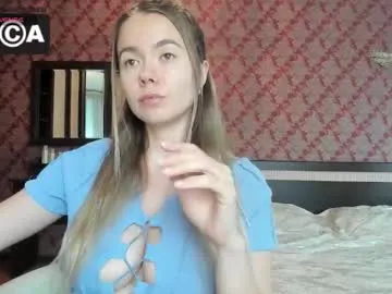 Linnea – webcam model profile photo Image 12