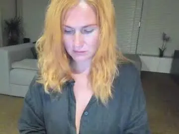 Allla – webcam model profile photo Image 9